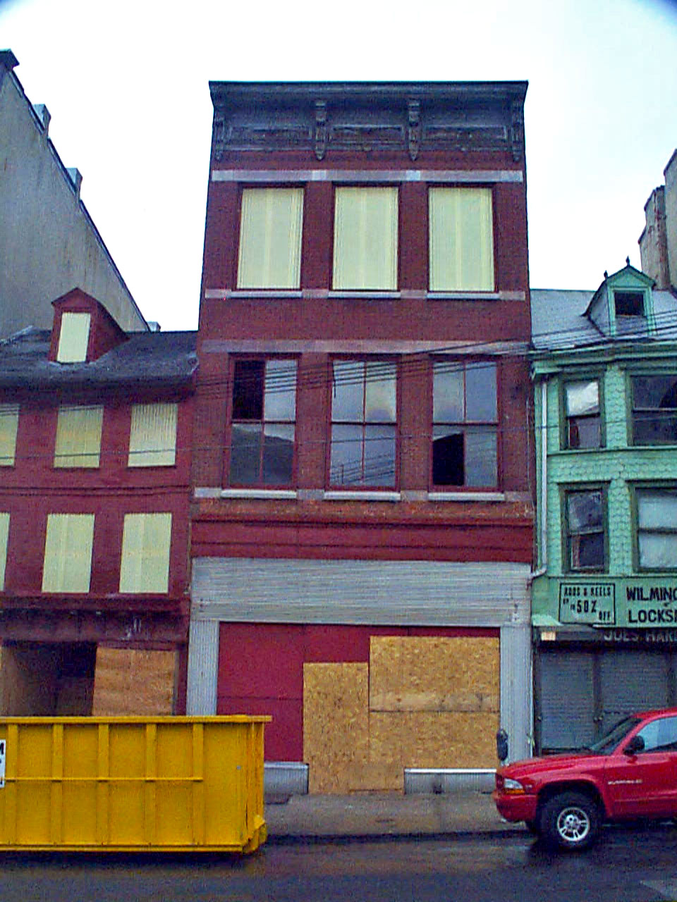 225 Market St facade- before