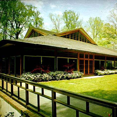 vintage picture of the Winterthur Visitor's Pavilion